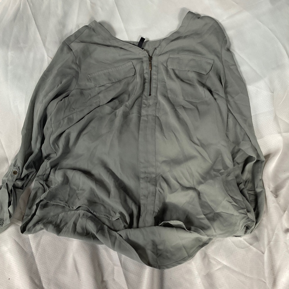 Maurice’s green long sleeved blouse